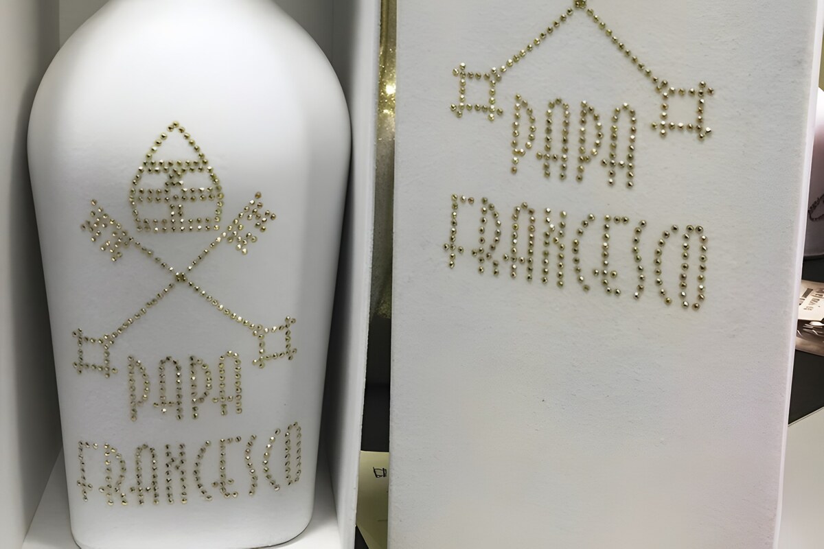 Lambrusco: Papa Francescoのように謙虚
